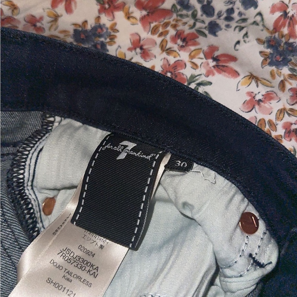 New with tag never worn - Picture 3 of 3